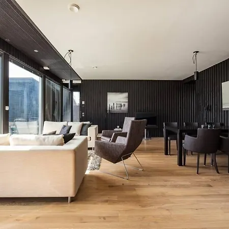 Reelinki Seafront Villas, Amando&villa Aava Villa *